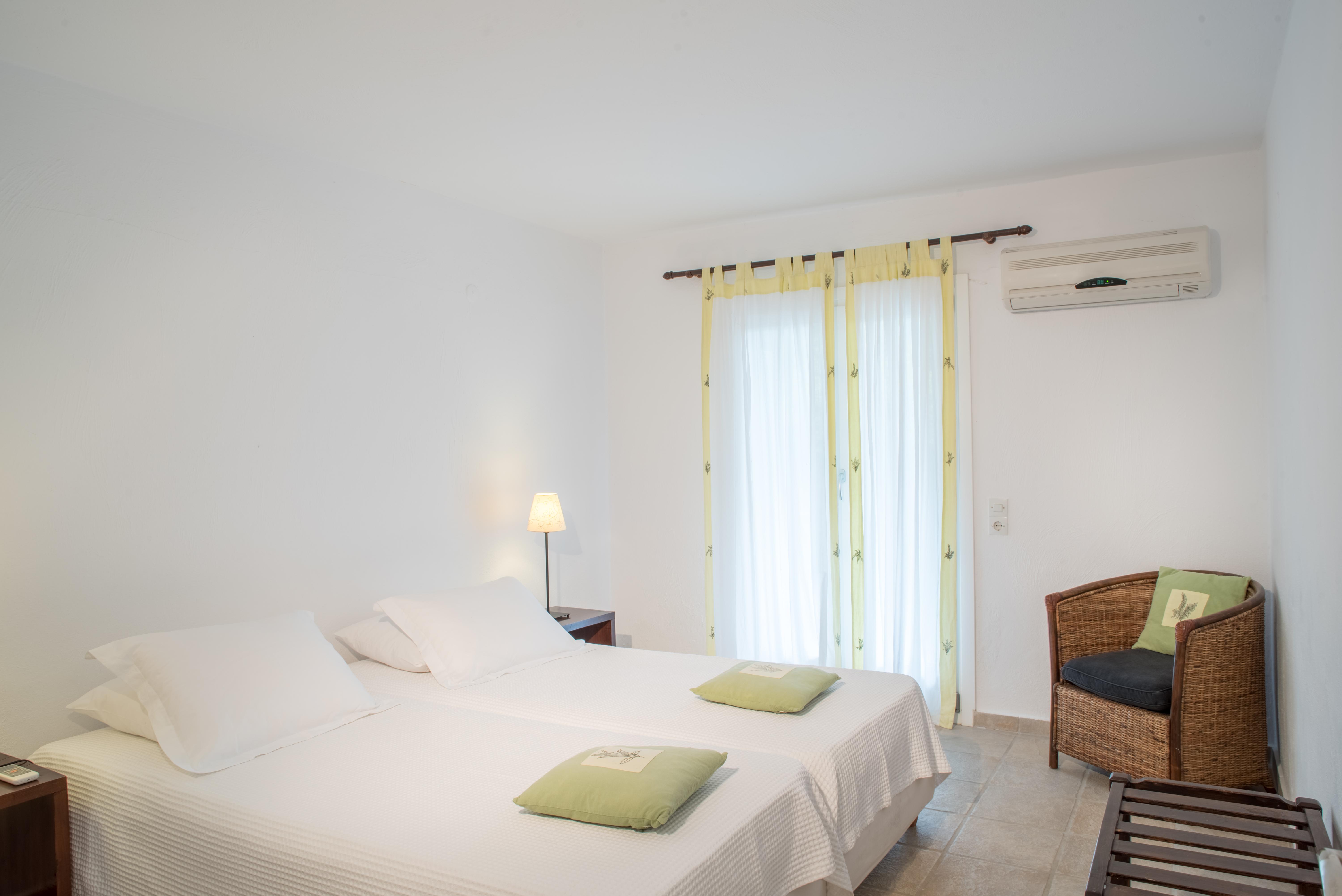 Skiathos Holidays Suites & Villas Vromolimnos Esterno foto