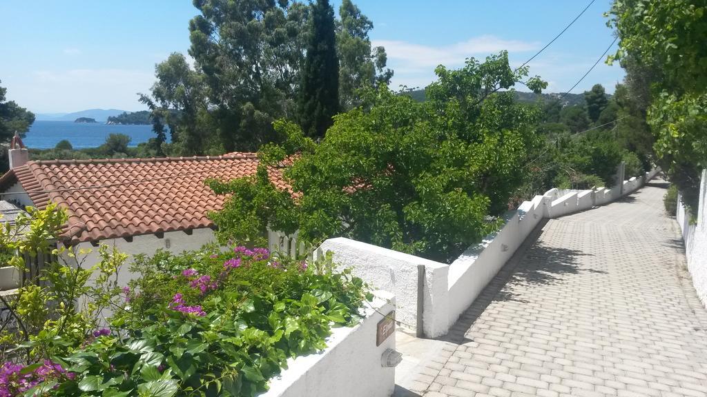 Skiathos Holidays Suites & Villas Vromolimnos Esterno foto